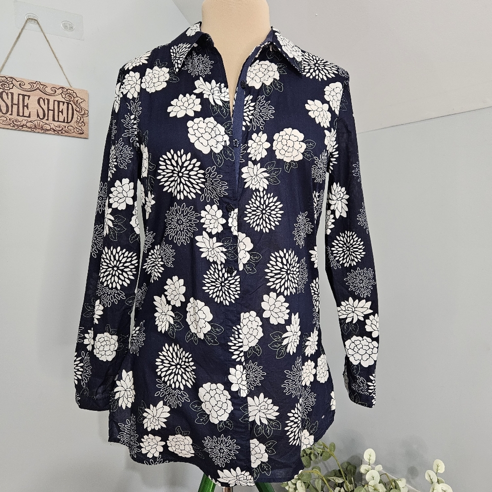 Susan Graver Blue White Button Down Shirt Floral Tunic Top Womens Small Corpcore